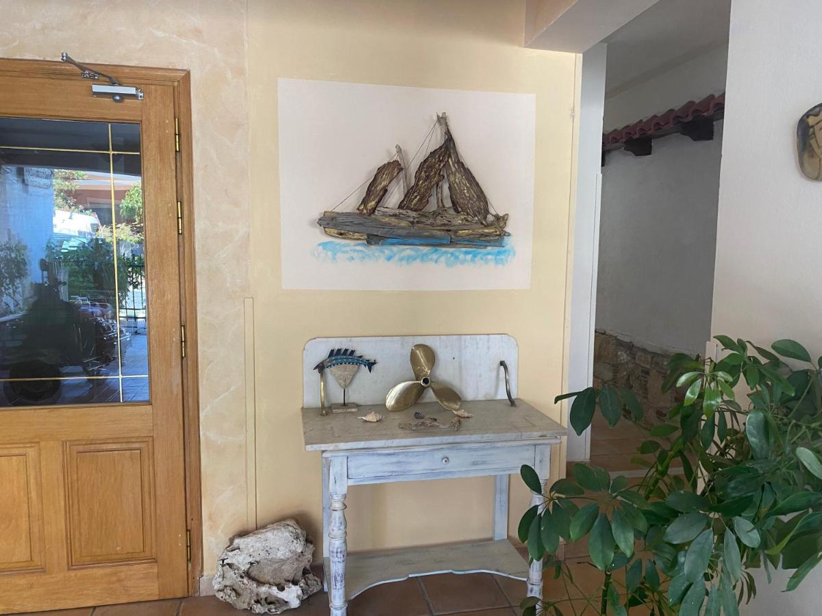 Aphrodite Studios Loutra Edipsou  Luaran gambar