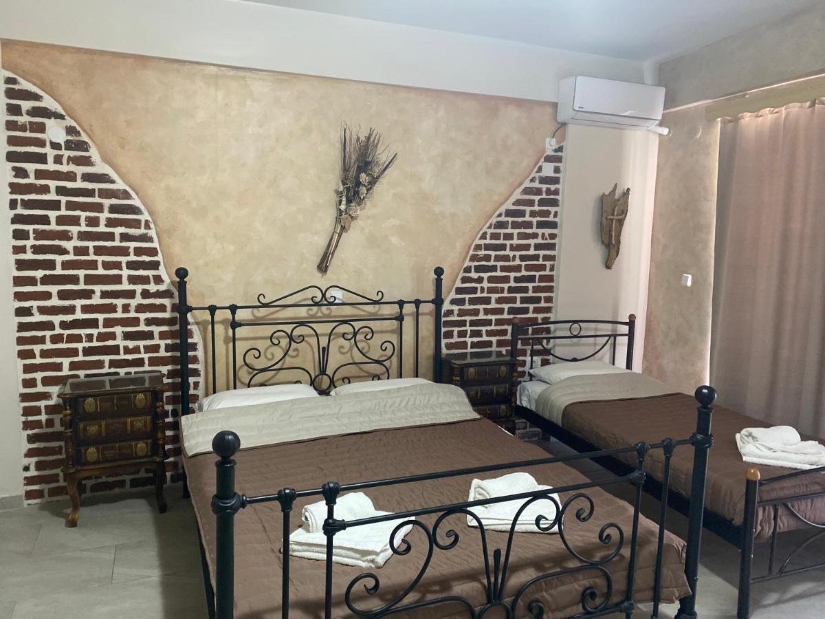 Aphrodite Studios Loutra Edipsou  Luaran gambar
