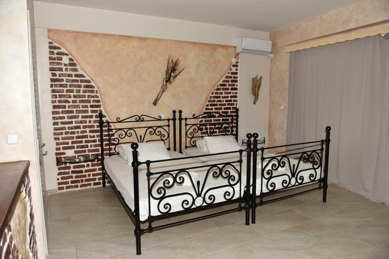 Aphrodite Studios Loutra Edipsou  Luaran gambar